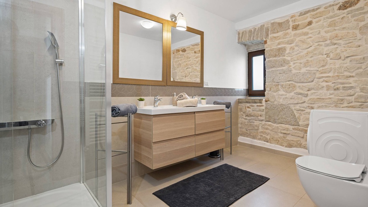 Photo of Bathroom in Kastelir