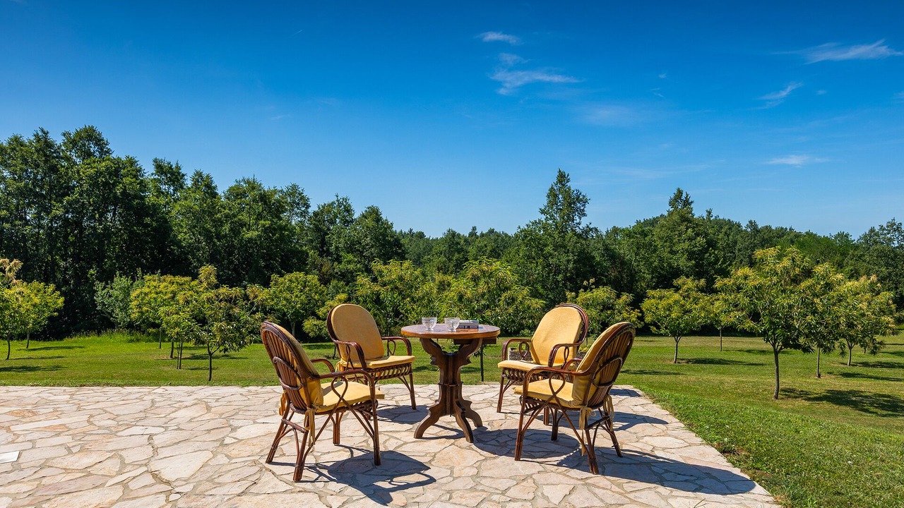 Photo of Outdoor in Laginji