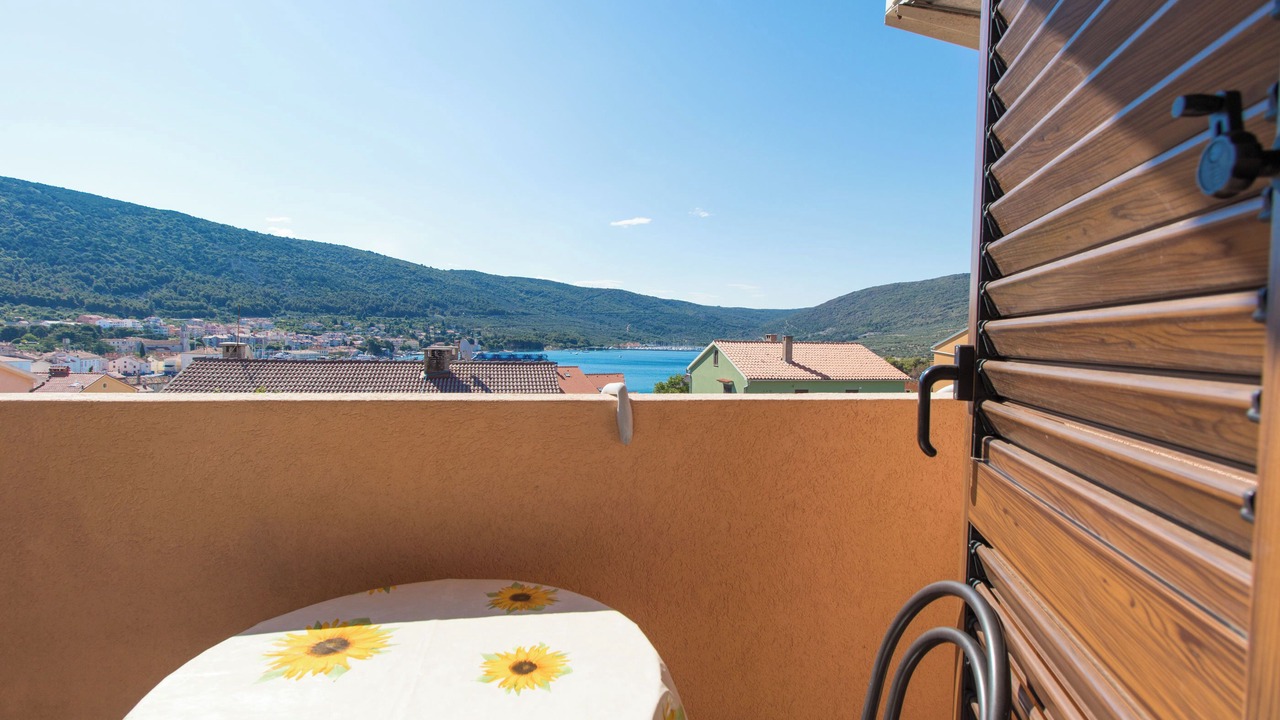 Photo of Outdoor in Cres