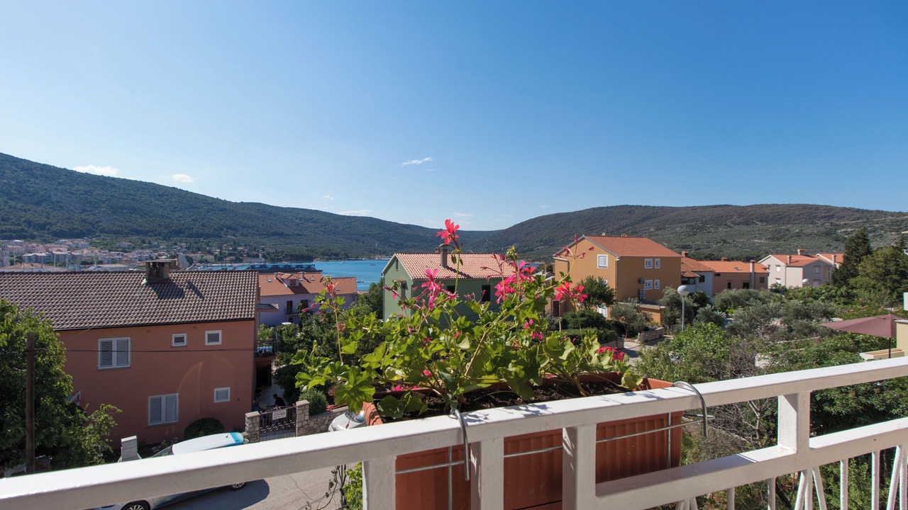 Photo of Outdoor in Cres