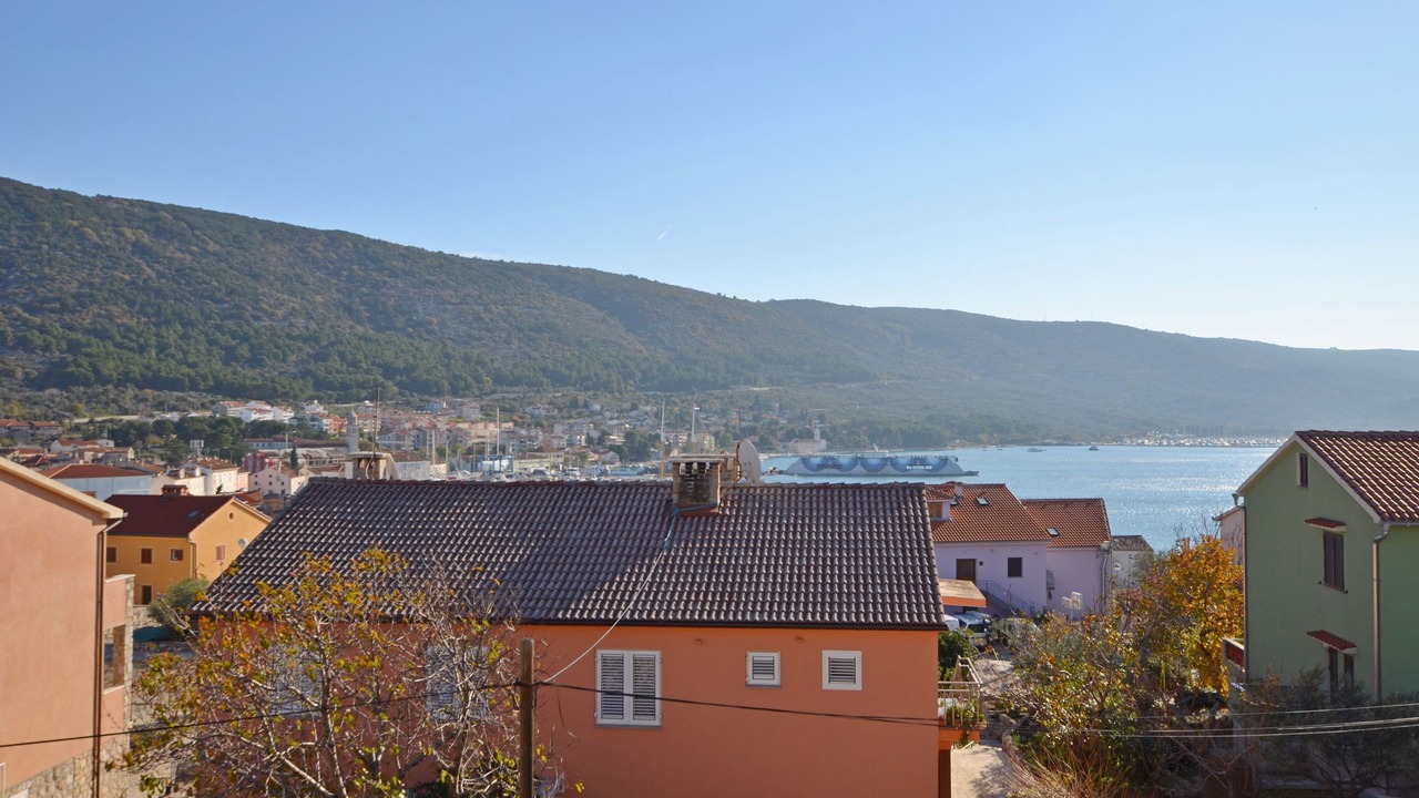 Photo of Others in Cres