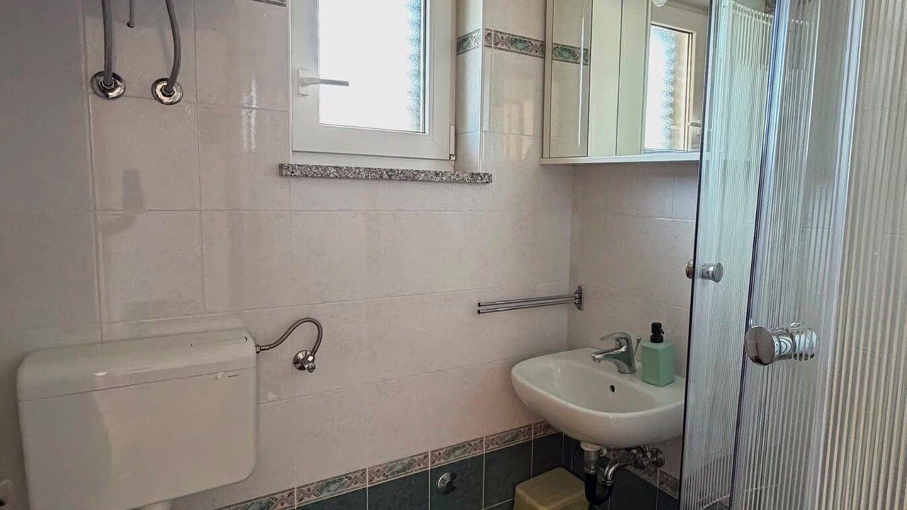 Photo of Bathroom in Cres