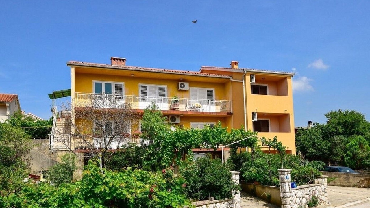 Photo of Outdoor in Cres