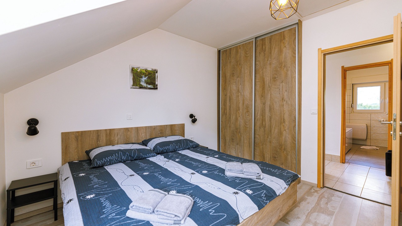 Photo of Bedroom in Lic