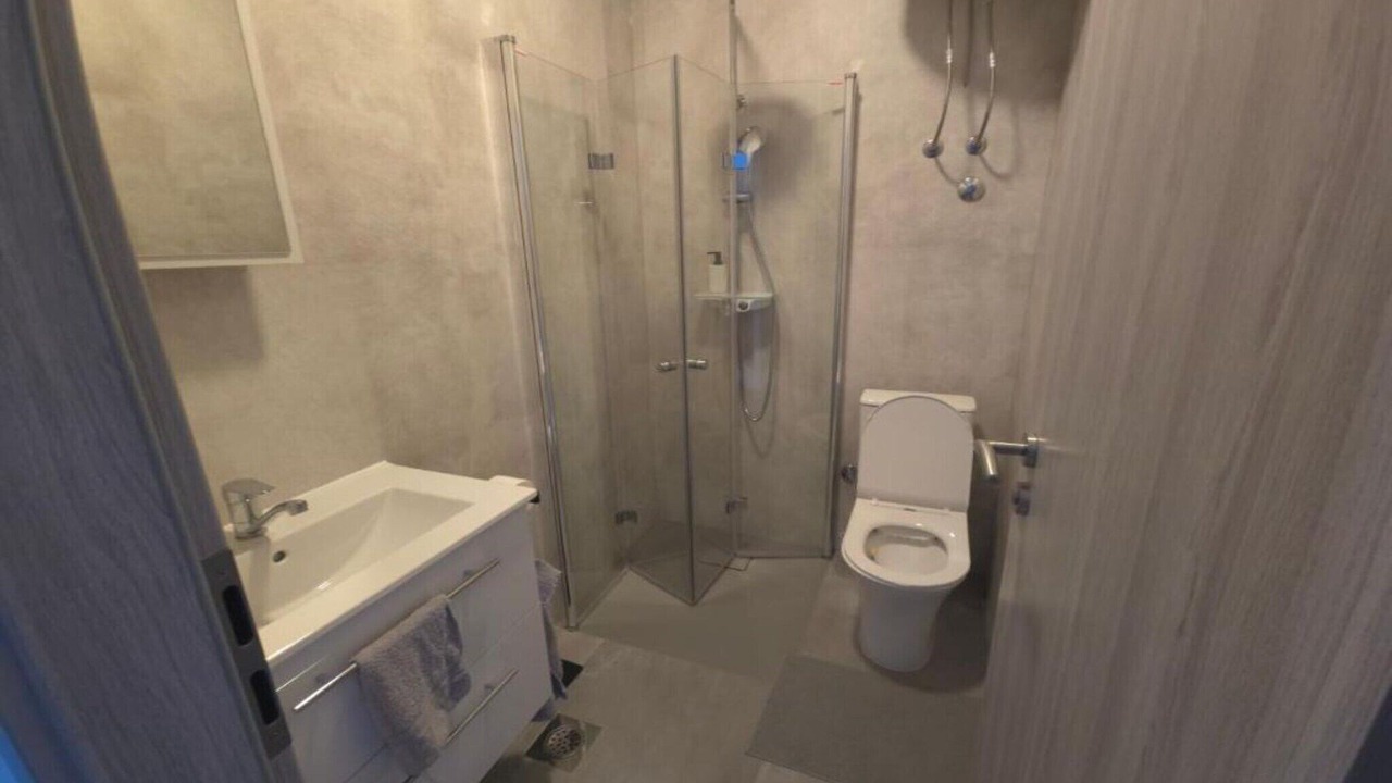 Photo of Bathroom in Cove Parja