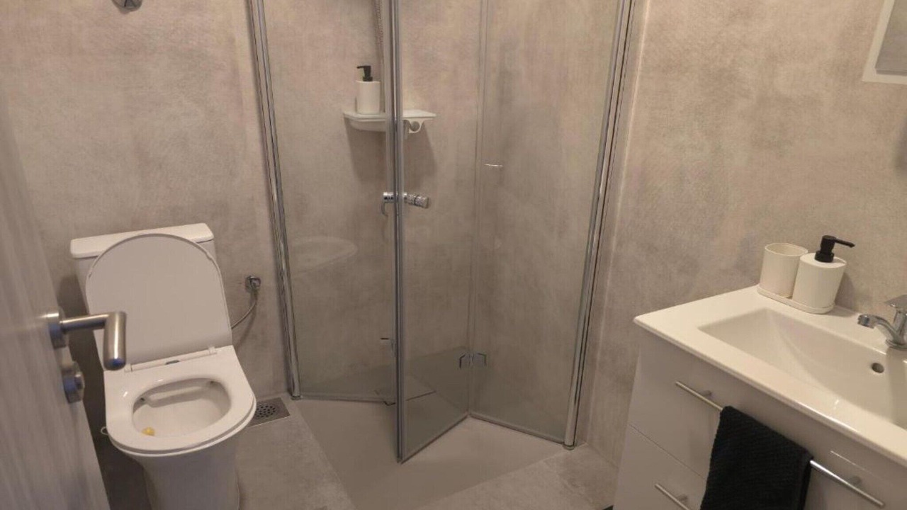Photo of Bathroom in Cove Parja