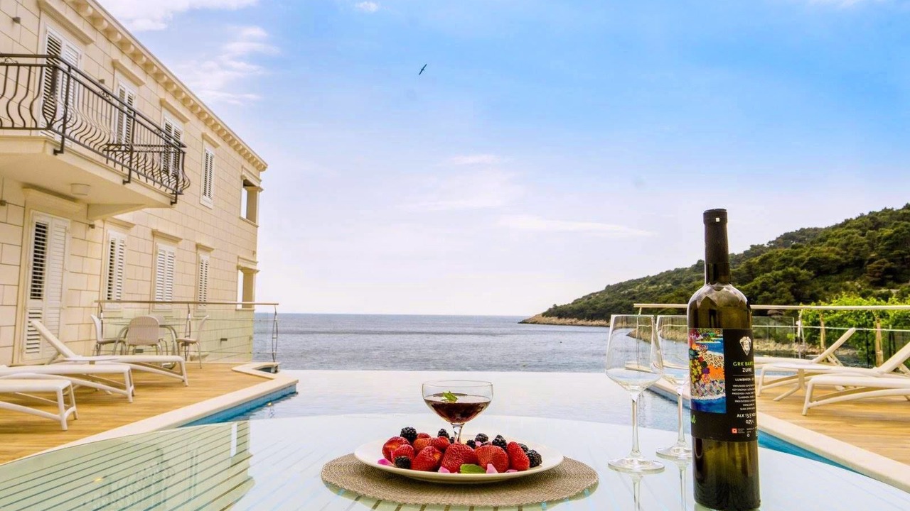 Photo of Outdoor in Saplunara