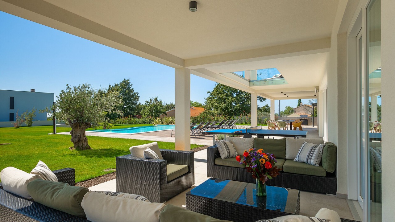 Photo of Patio Balcony in Jursici