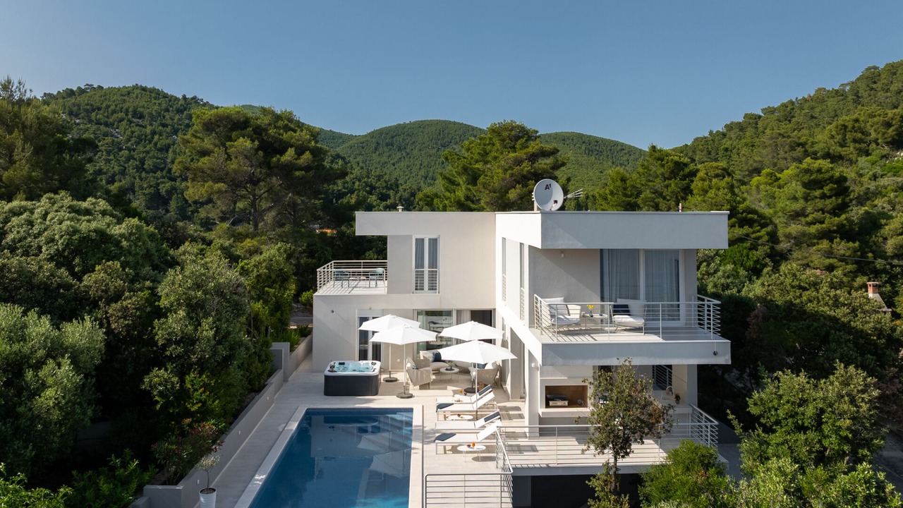 Photo of Outdoor in Blato
