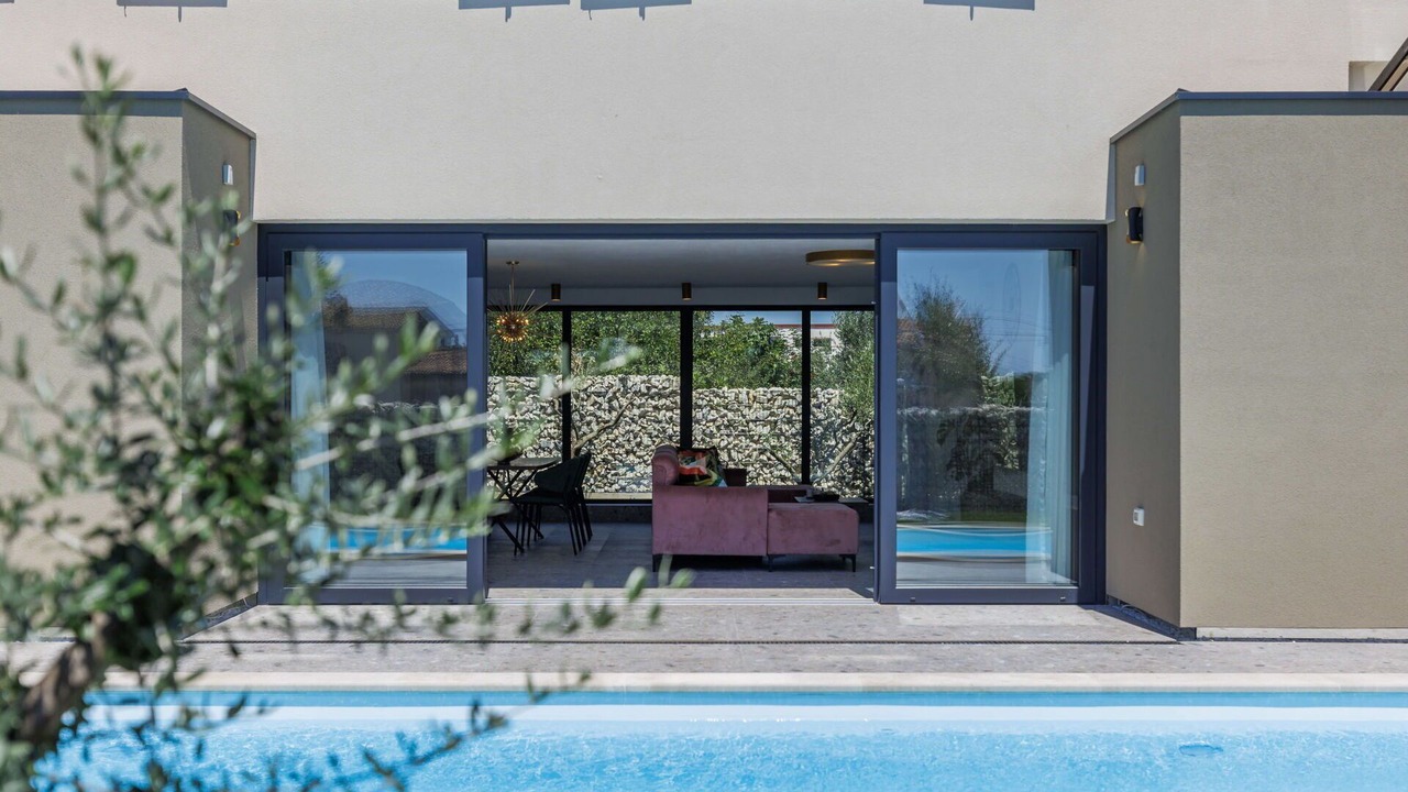 Photo of Outdoor in Loborika