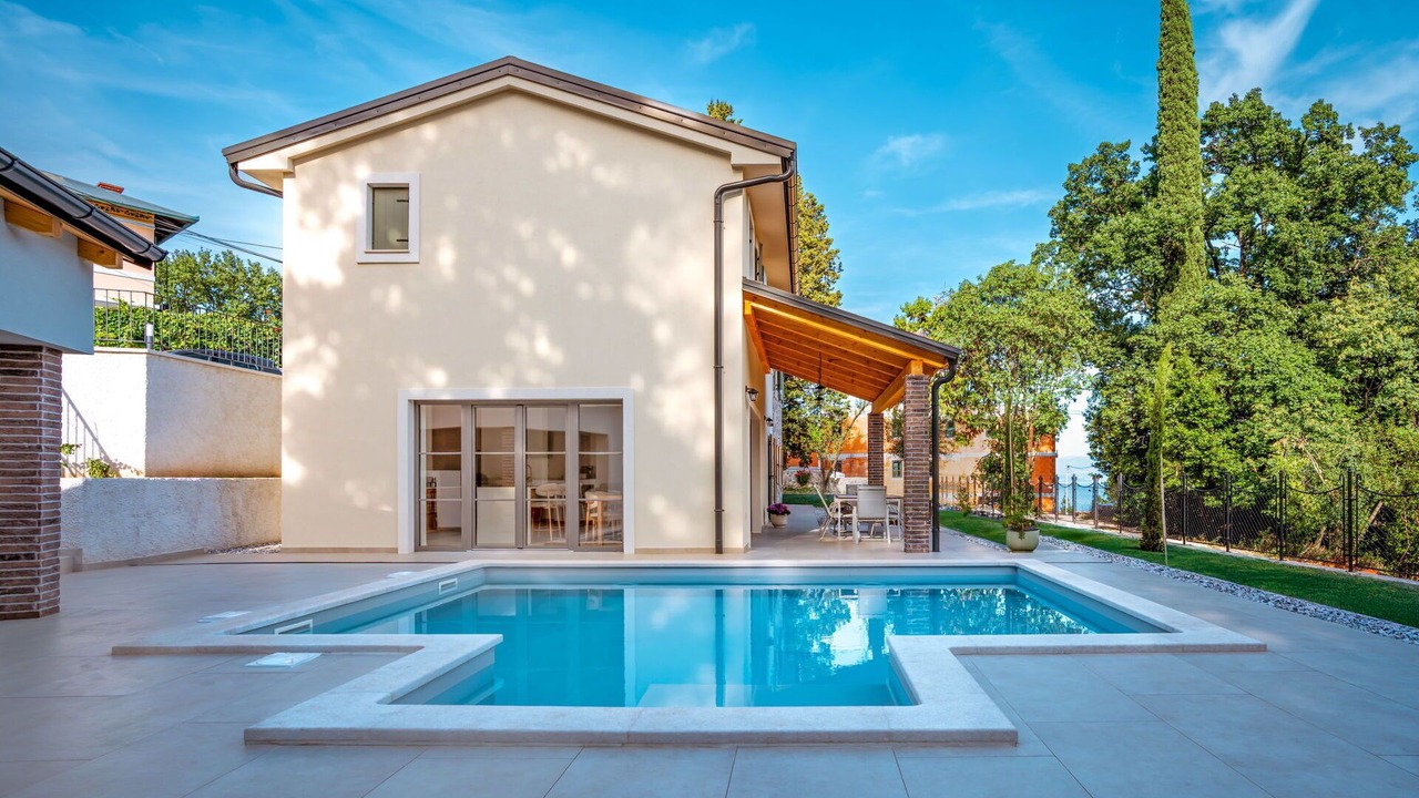 Photo of Outdoor in Opric