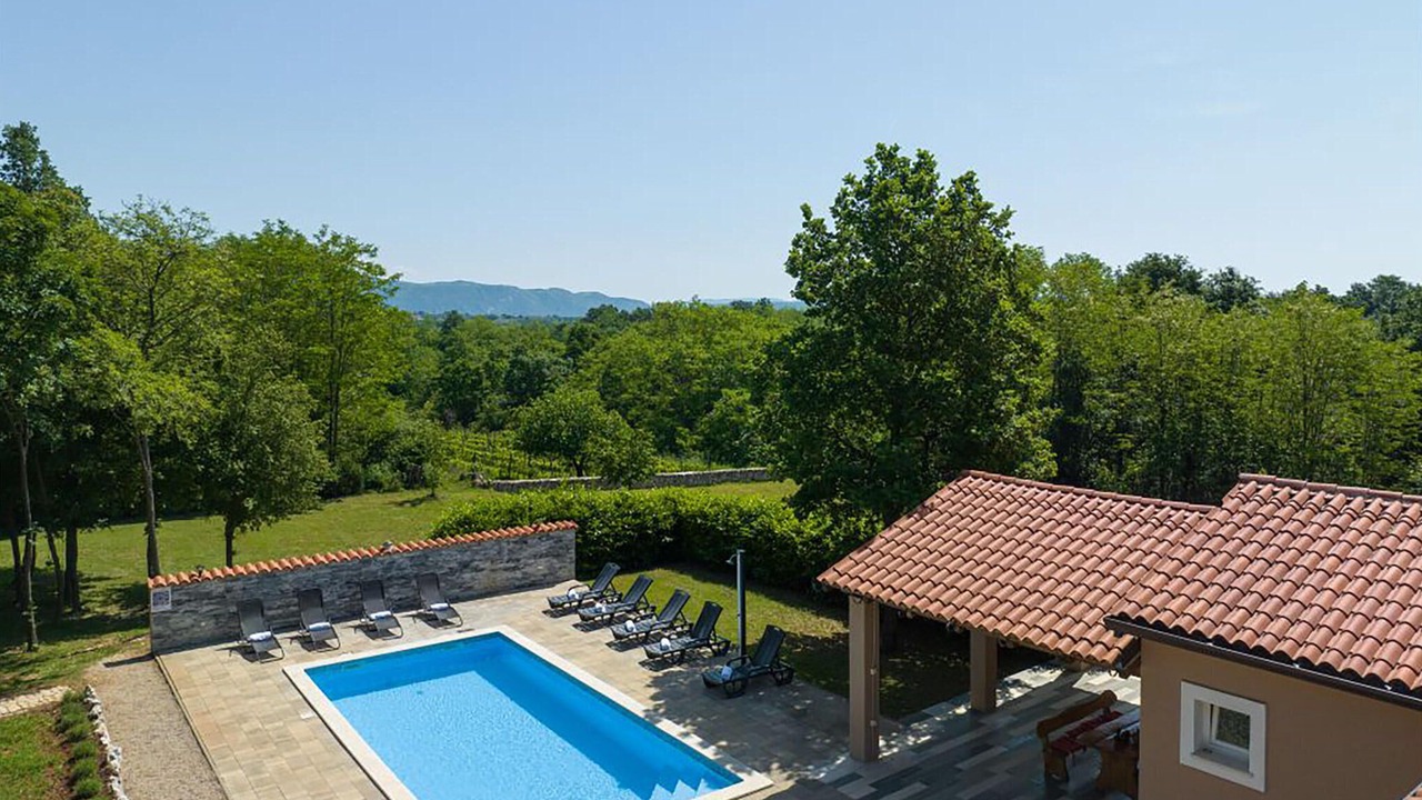 Photo of Others in Zupanici