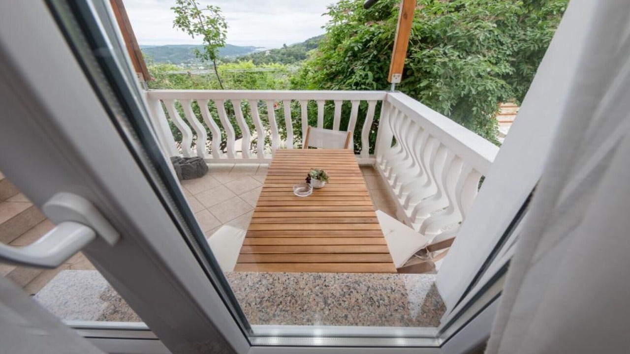 Photo of Patio Balcony in Mundanije