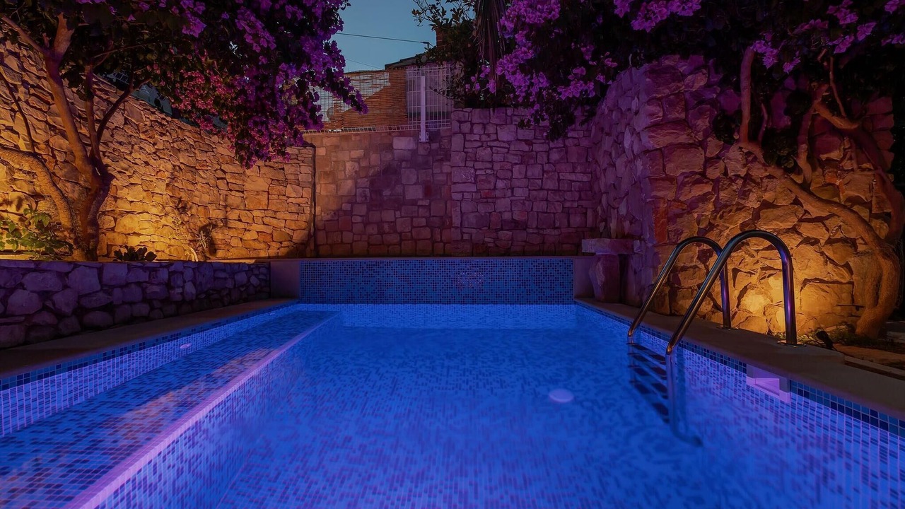 Photo of Outdoor in Sutivan