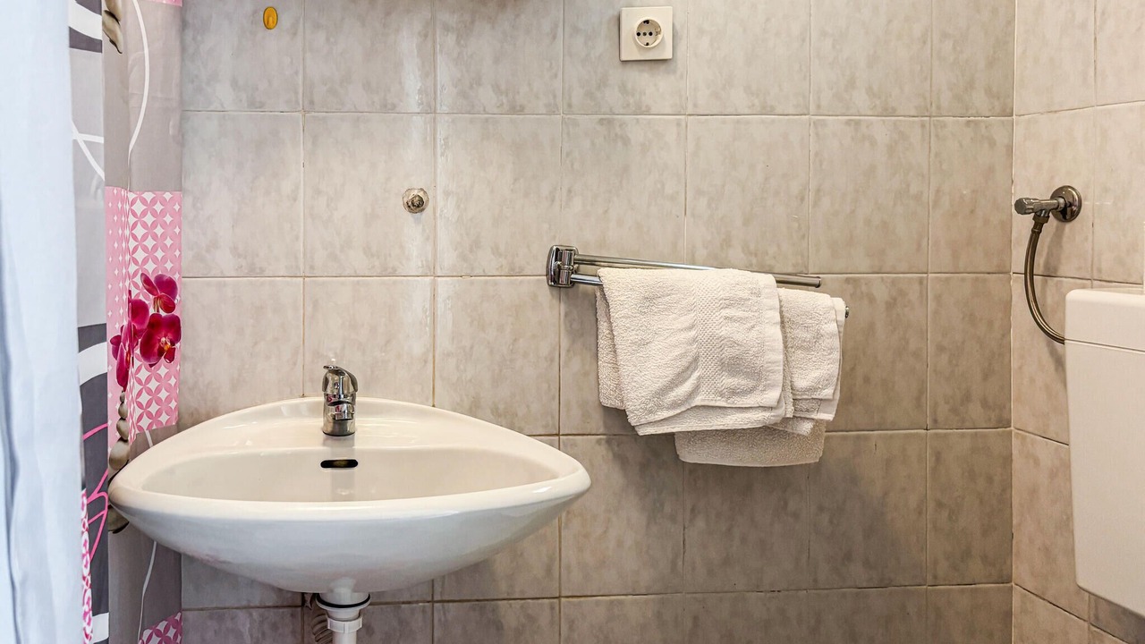 Photo of Bathroom in Lopar