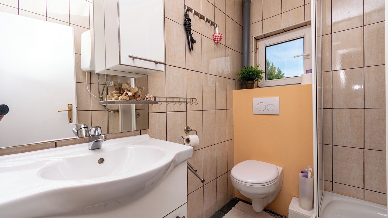 Photo of Bathroom in Seline