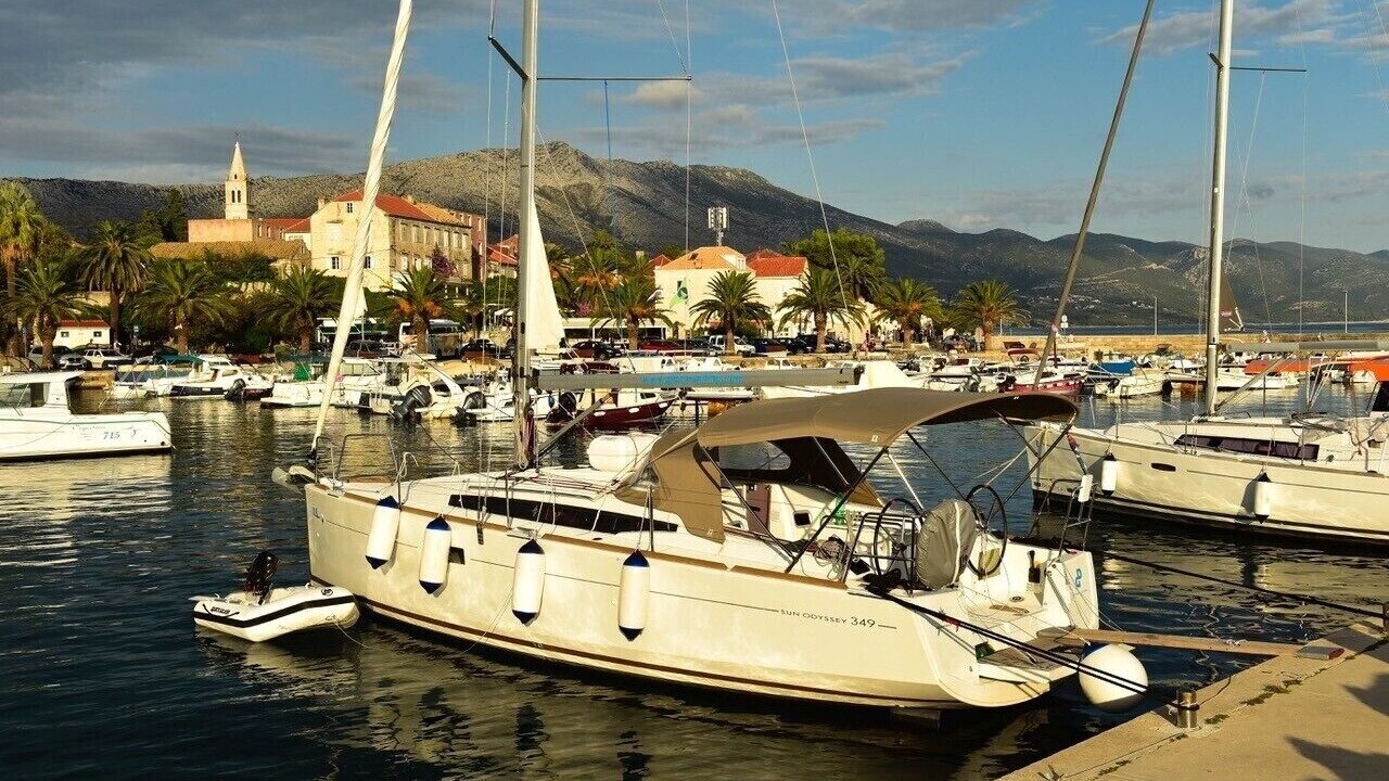 Photo of Others in Ploce