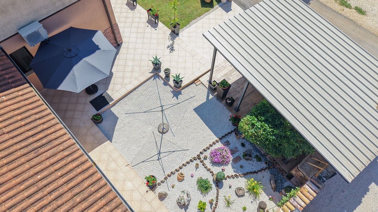 Photo of Patio Balcony in Antonci
