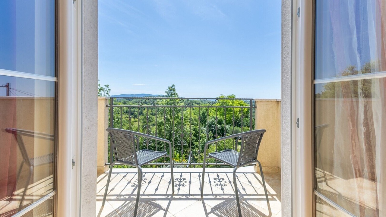 Photo of Outdoor in Gracisce