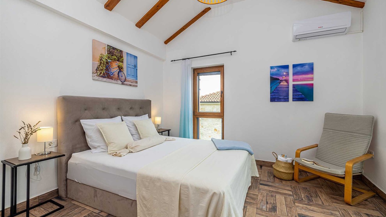 Photo of Bedroom in Malinska-Dubasnica