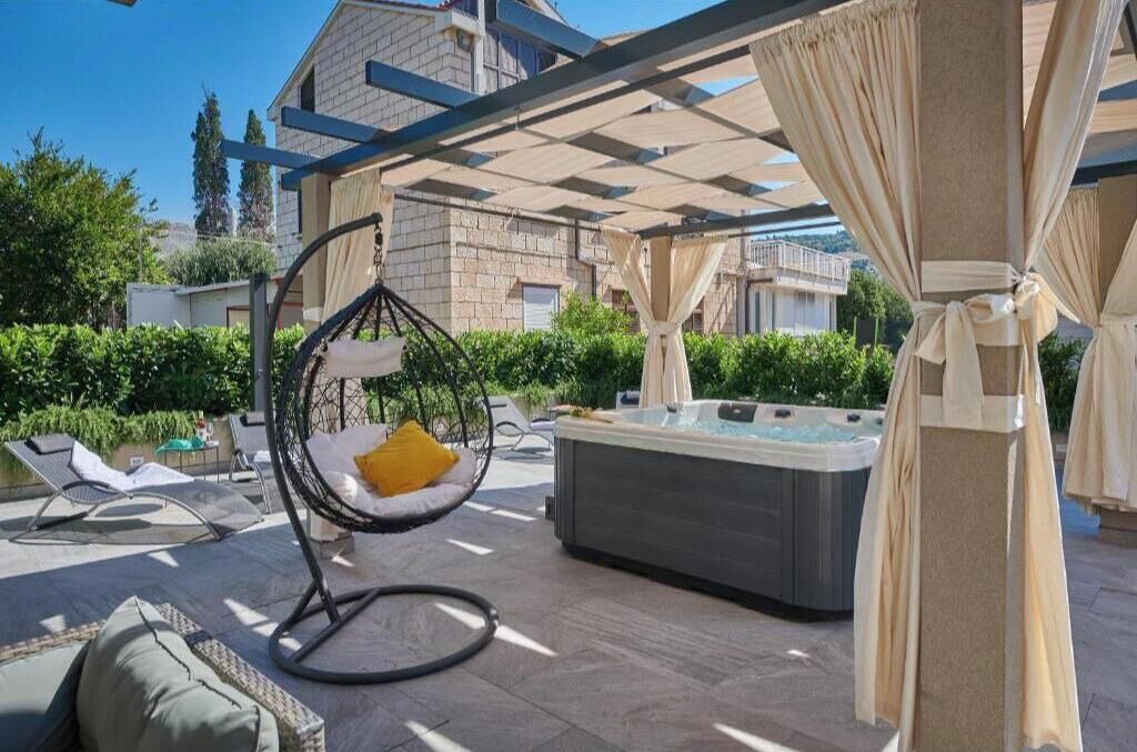 Photo of Patio Balcony in Babin Kuk