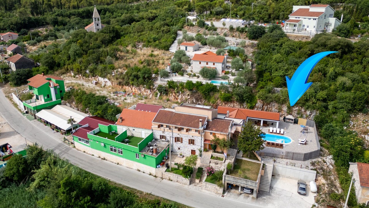 Photo of Outdoor in Momici