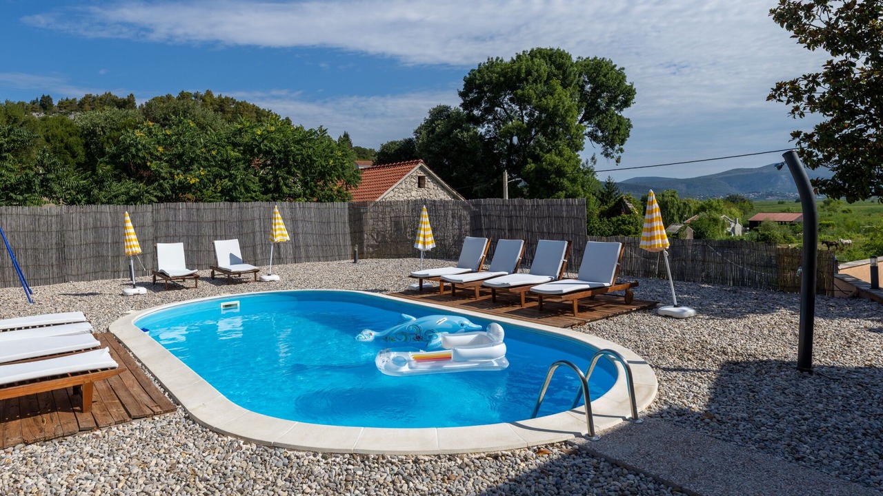 Photo of Outdoor in Momici