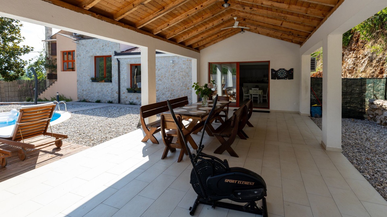 Photo of Outdoor in Momici