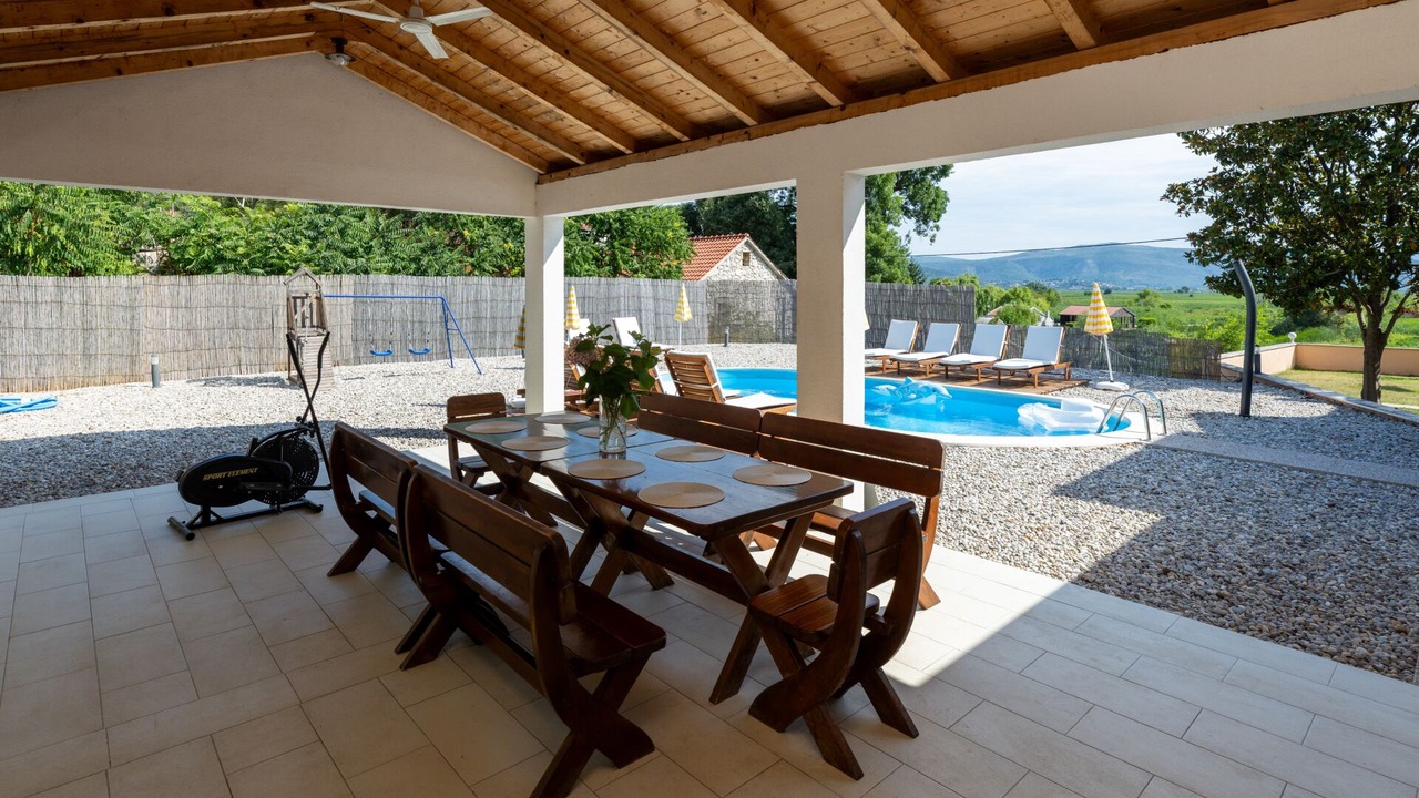 Photo of Outdoor in Momici