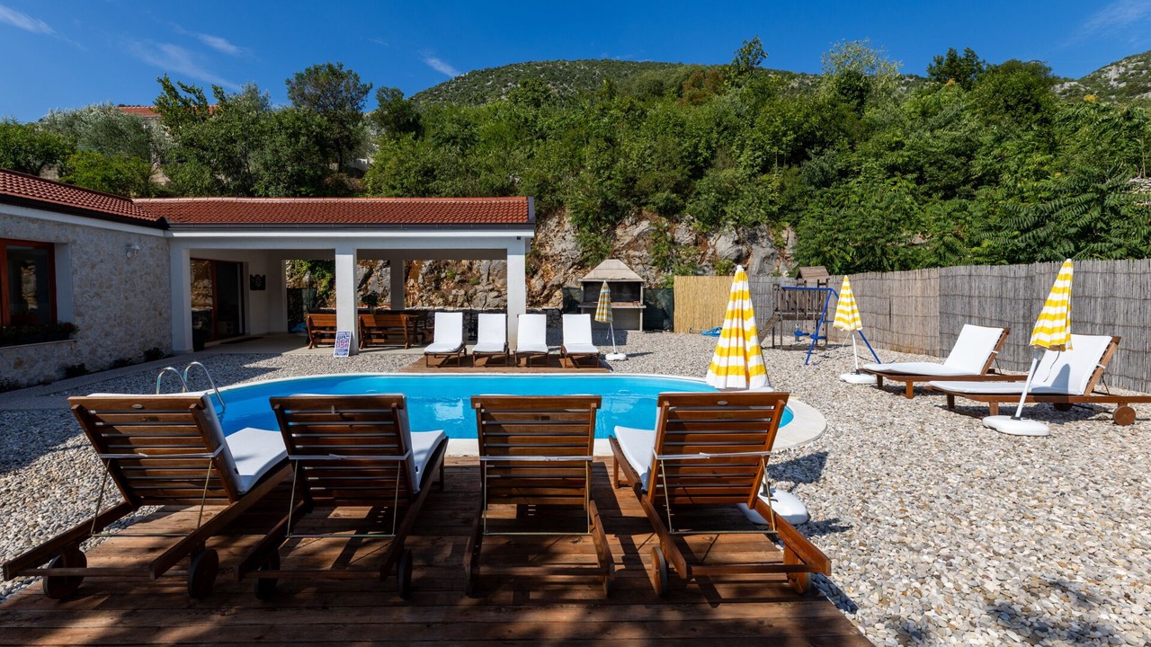 Photo of Outdoor in Momici