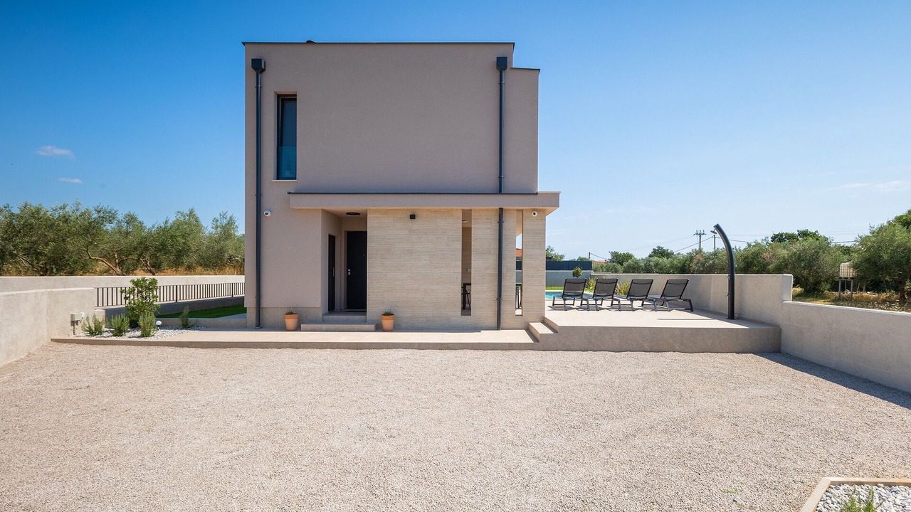 Photo of Patio Balcony in Peruski