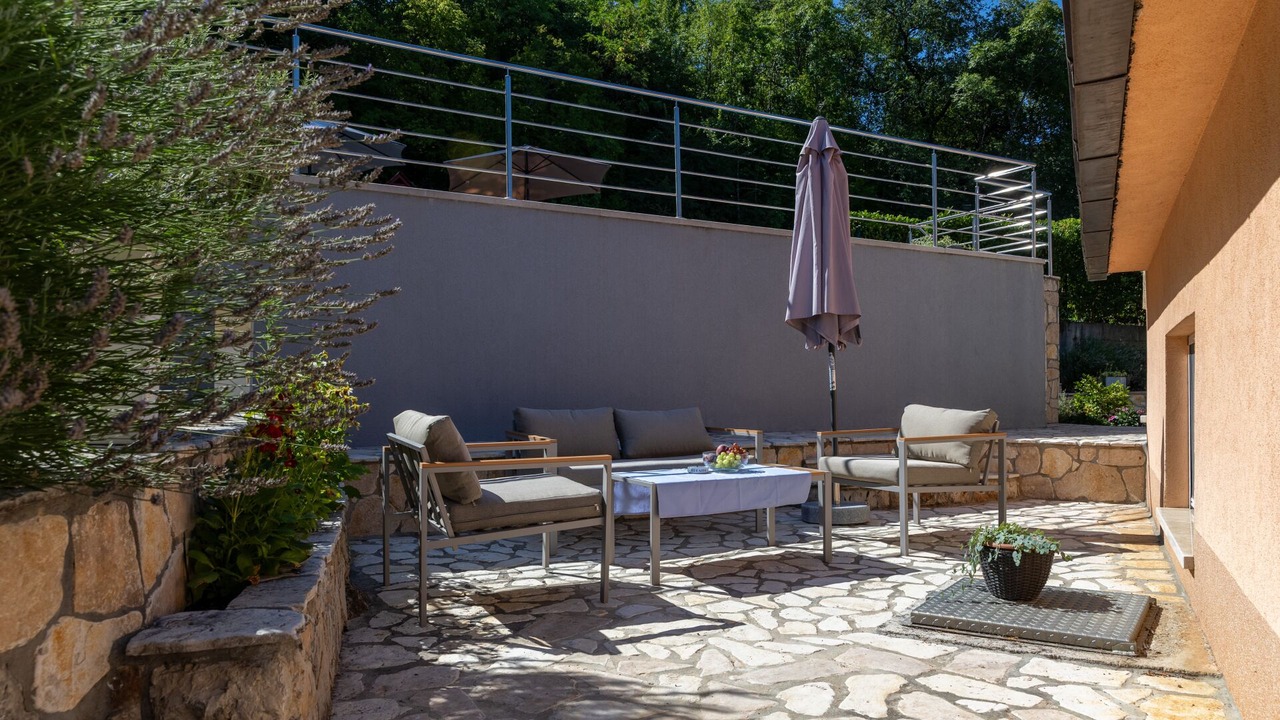 Photo of Patio Balcony in Grubine