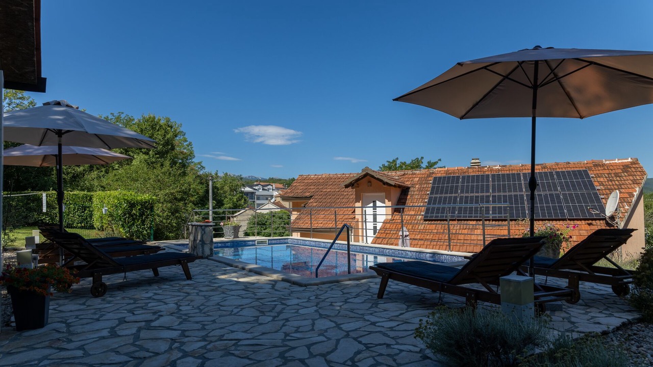 Photo of Outdoor in Grubine