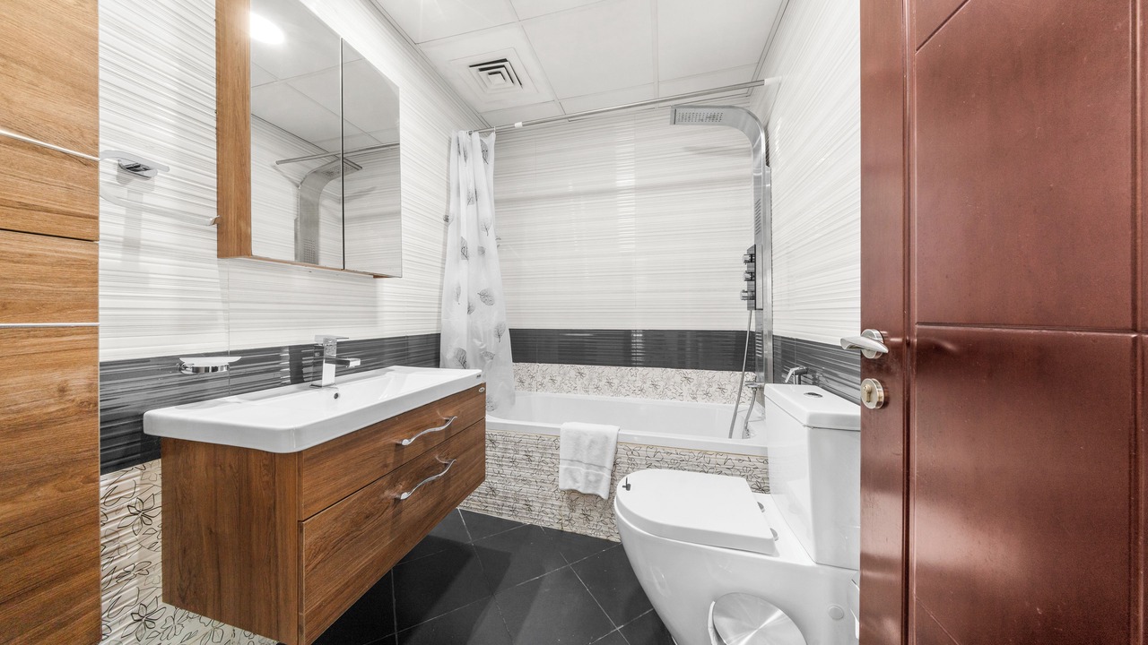 Photo of Bathroom in Discovery Gardens