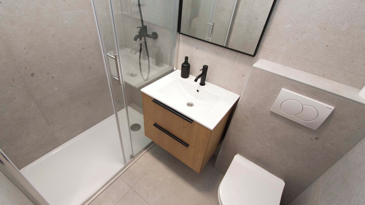 Photo of Bathroom in Seline