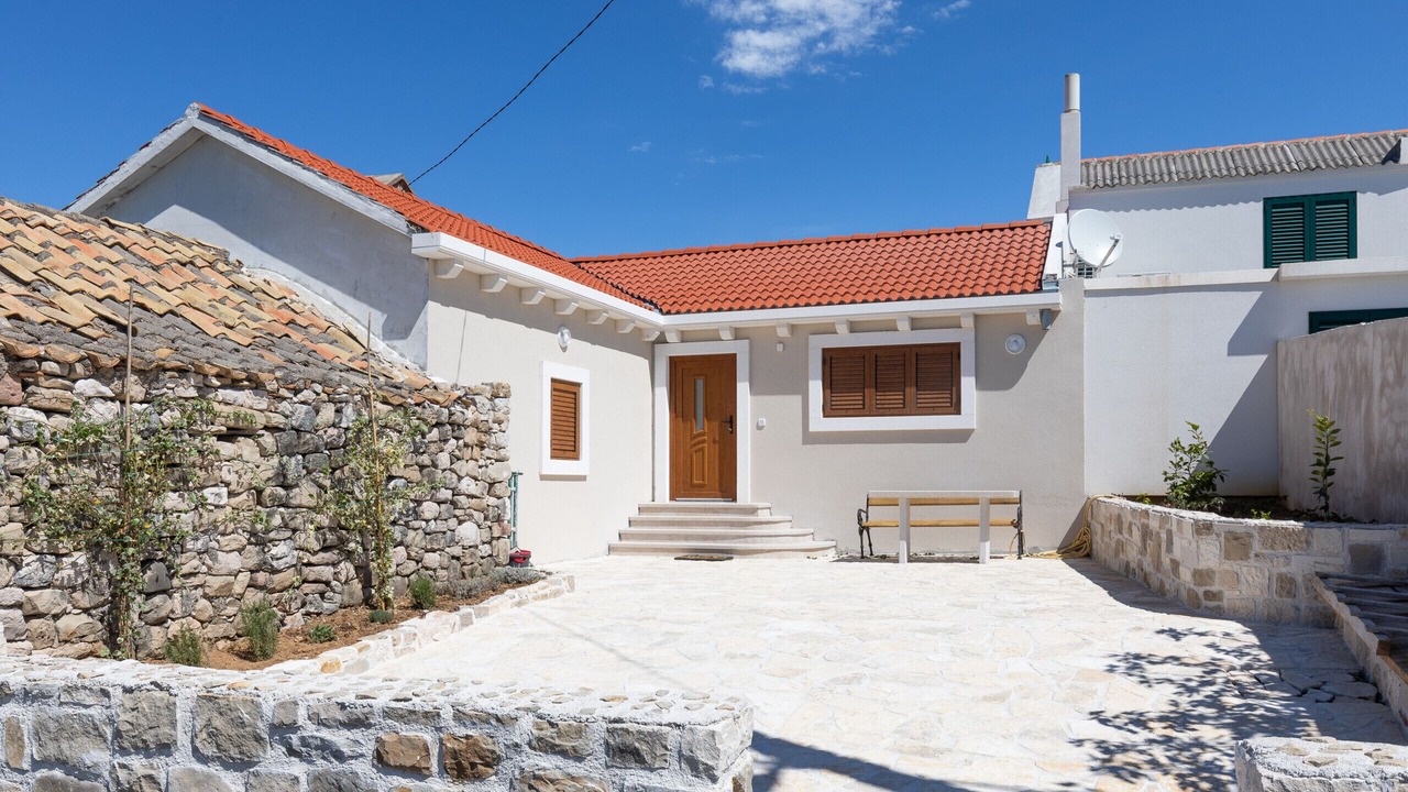 Photo of Outdoor in Rtina