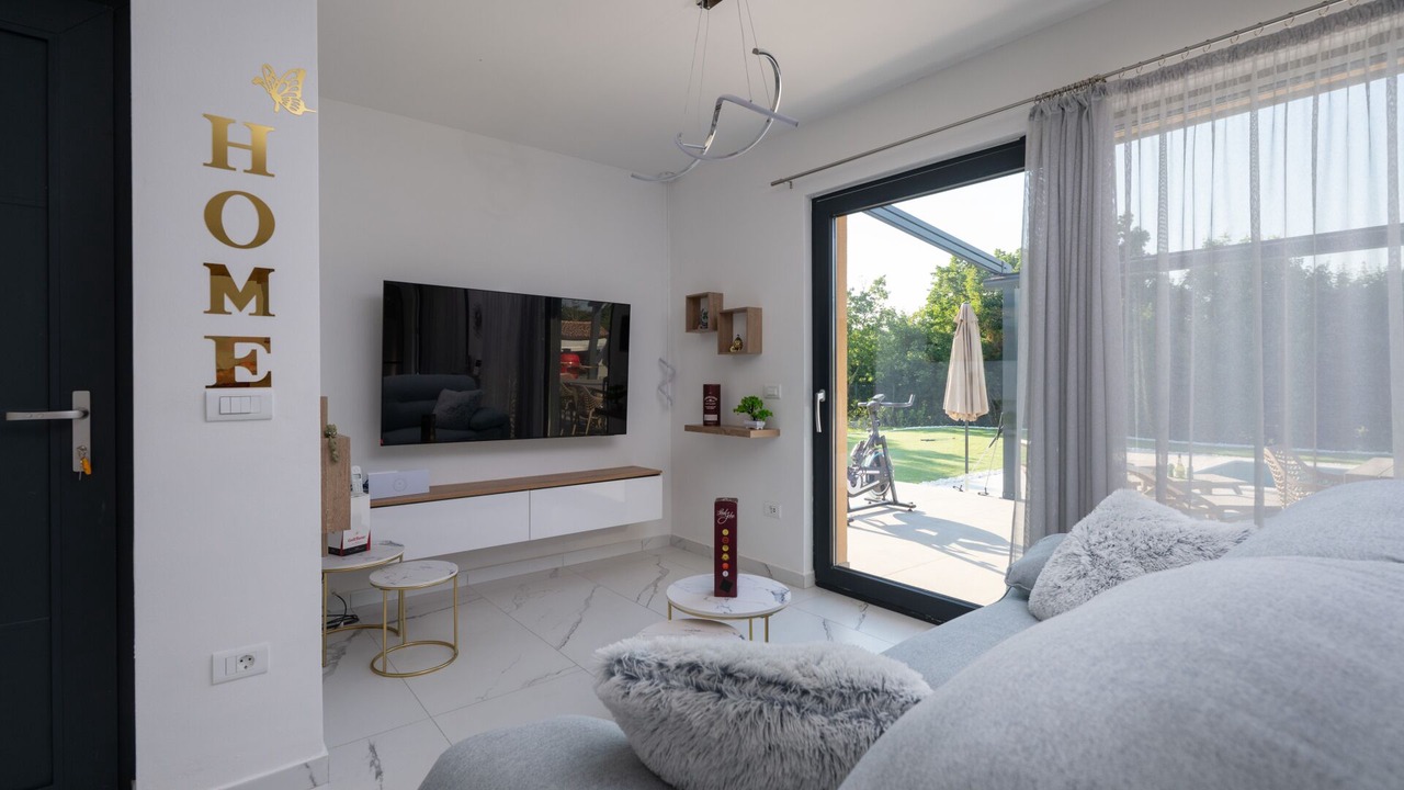 Photo of Livingroom in Marceljani