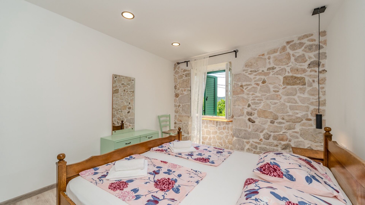 Photo of Bedroom in Supetarska Draga