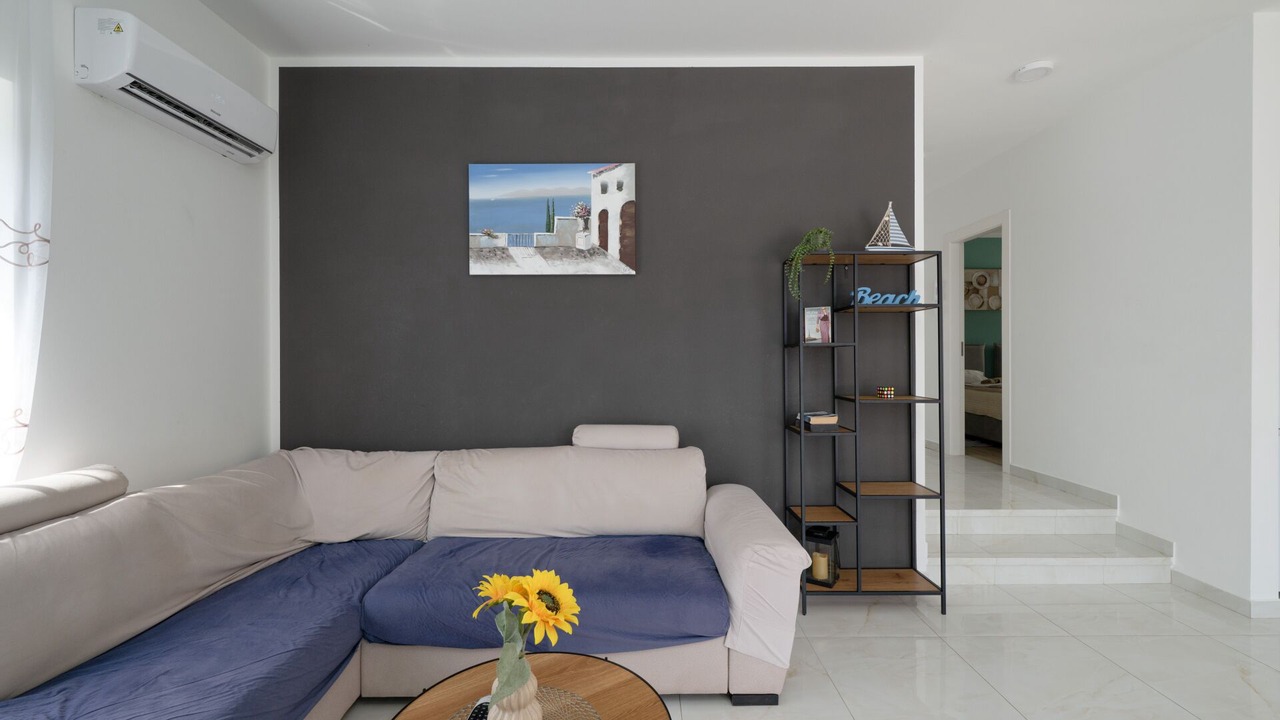 Photo of Livingroom in Peroj