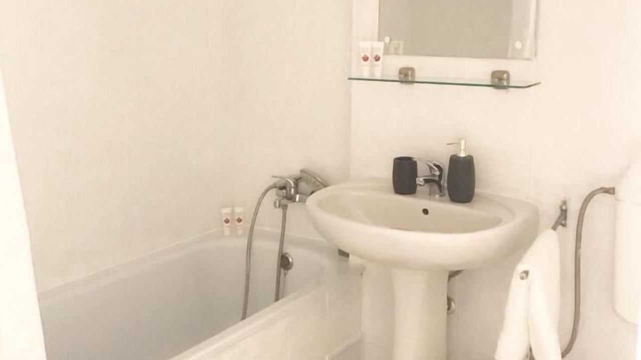 Photo of Bathroom in Old City