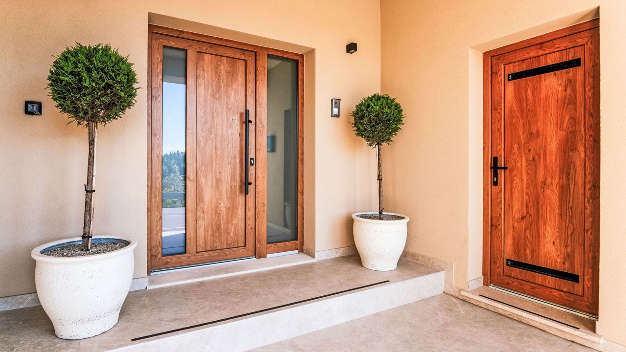 Photo of Others in Fuzine