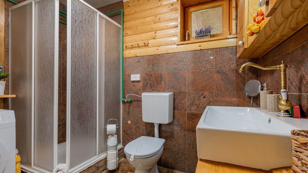Photo of Bathroom in Municipality of Gracac