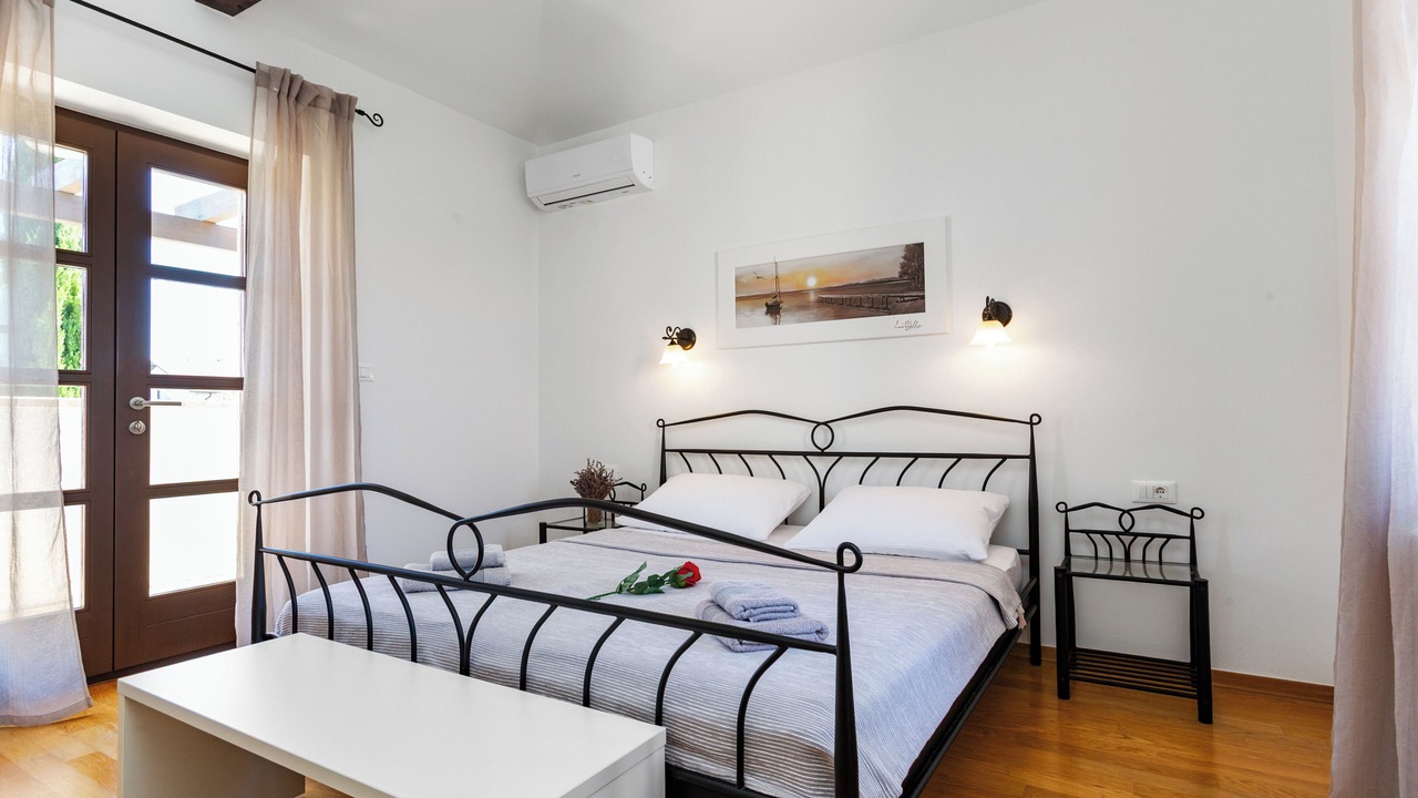 Photo of Bedroom in Pomer