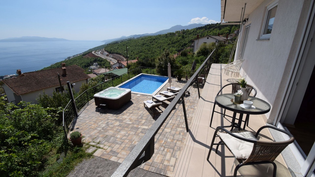 Photo of Outdoor in Bregi