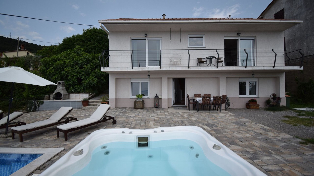 Photo of Patio Balcony in Bregi