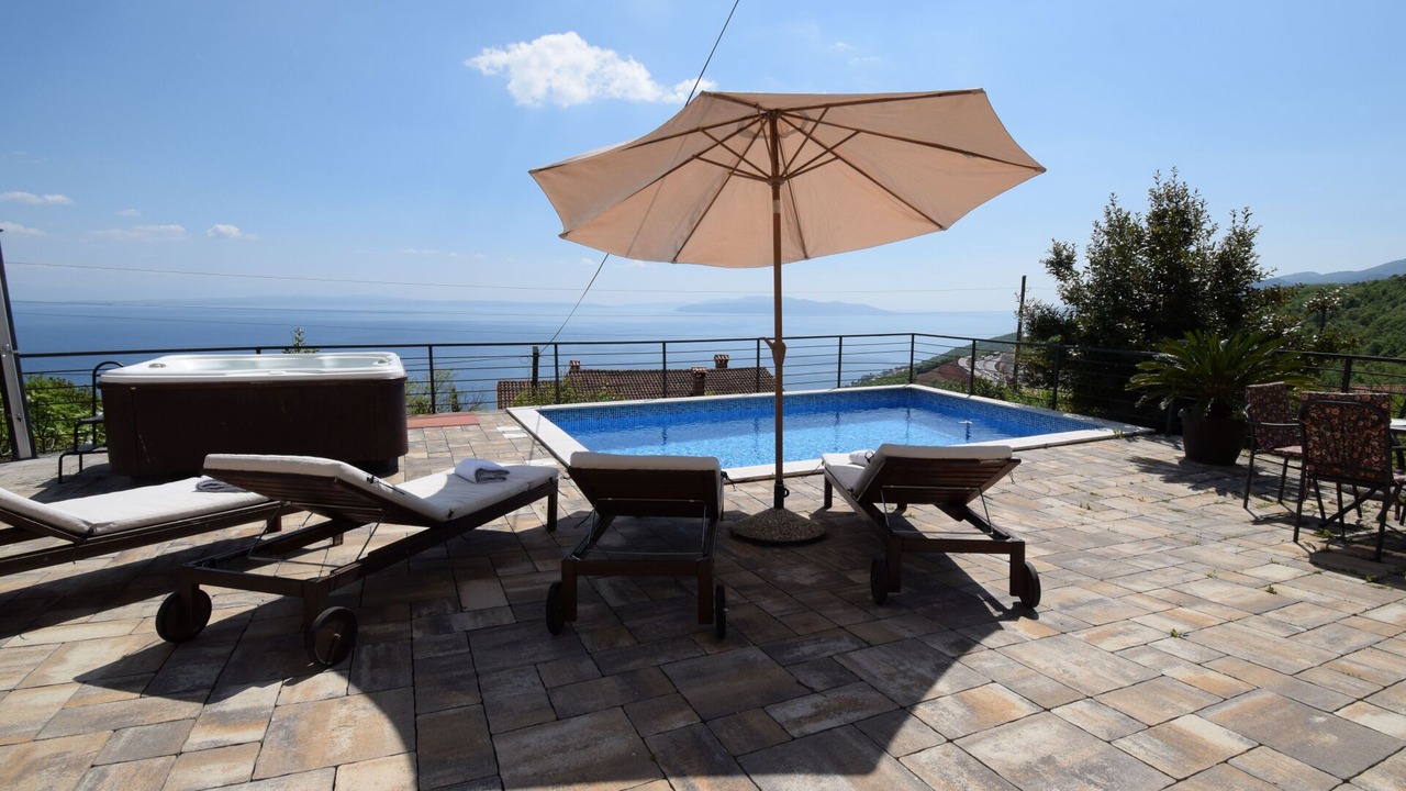 Photo of Patio Balcony in Bregi
