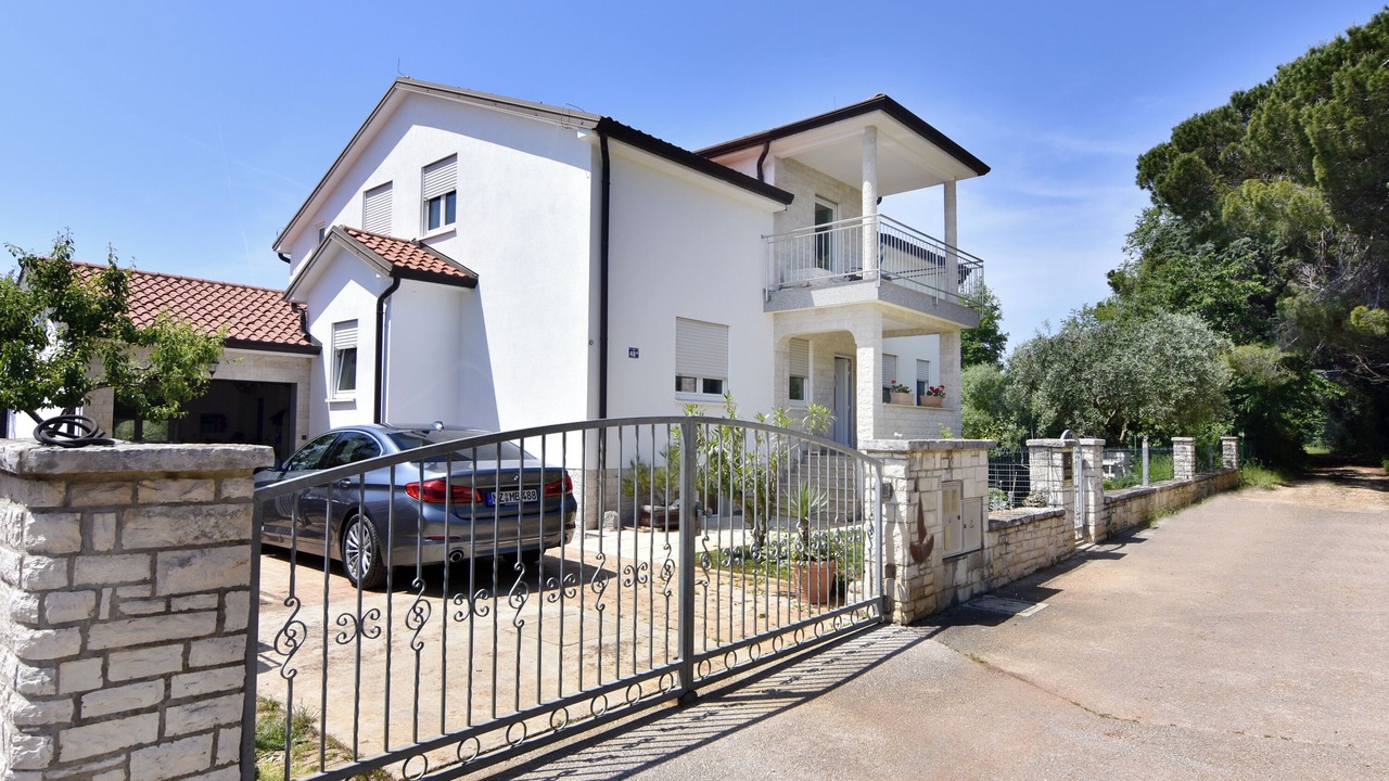 Photo of Outdoor in Krizine