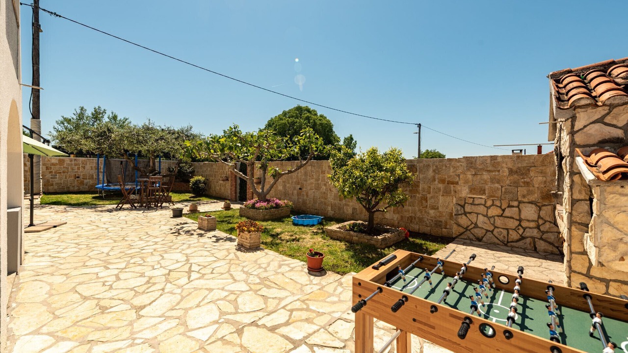 Photo of Patio Balcony in Lovinac