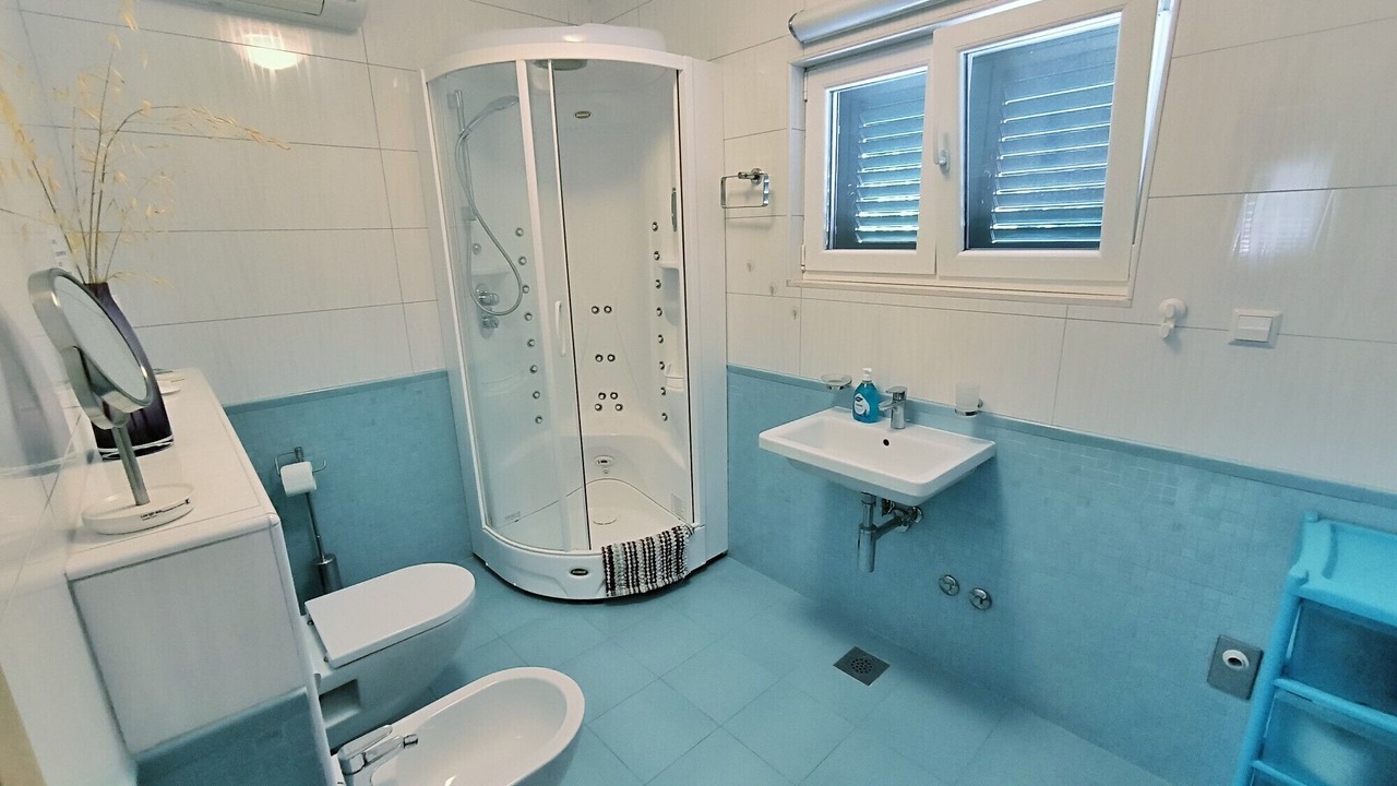 Photo of Bathroom in Businci