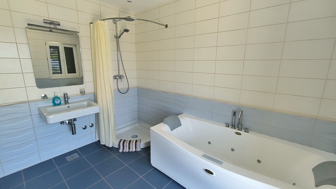 Photo of Bathroom in Businci